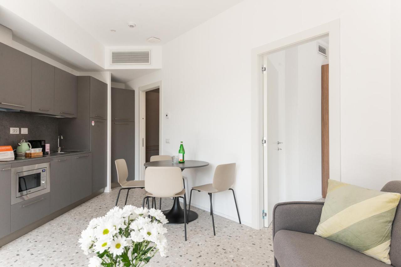 Numa Rome Verso Luaran gambar