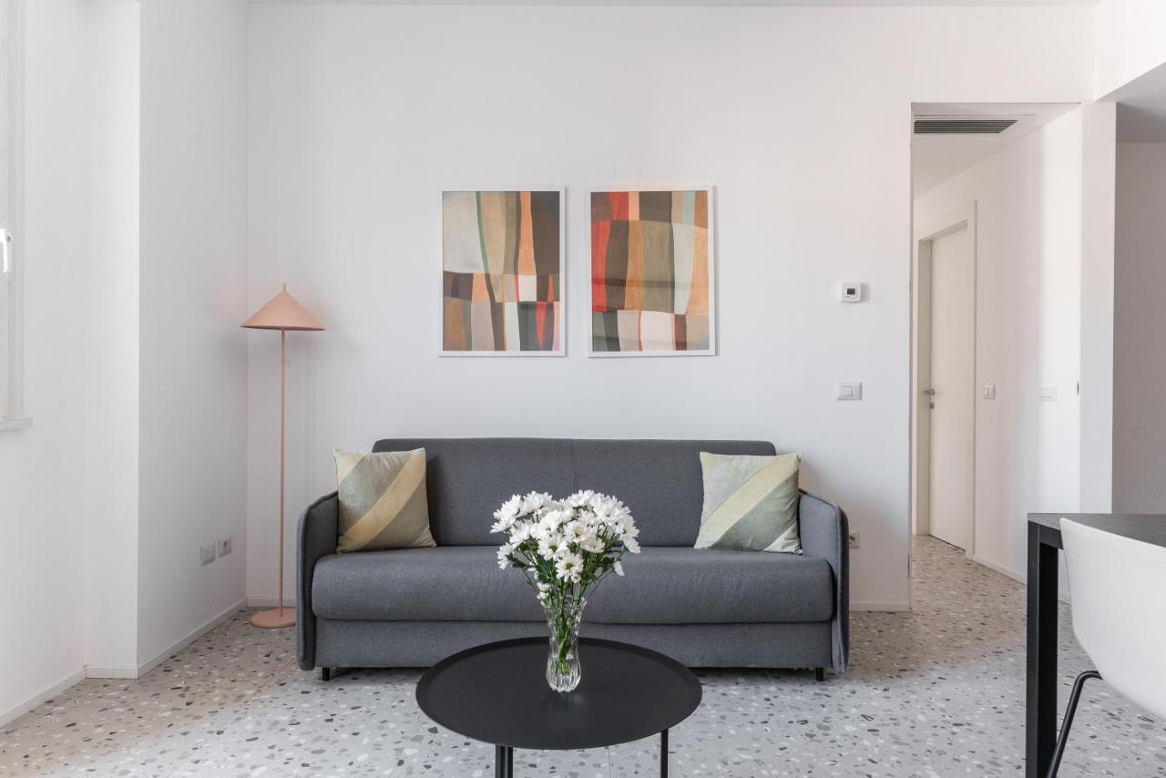 Numa Rome Verso Luaran gambar